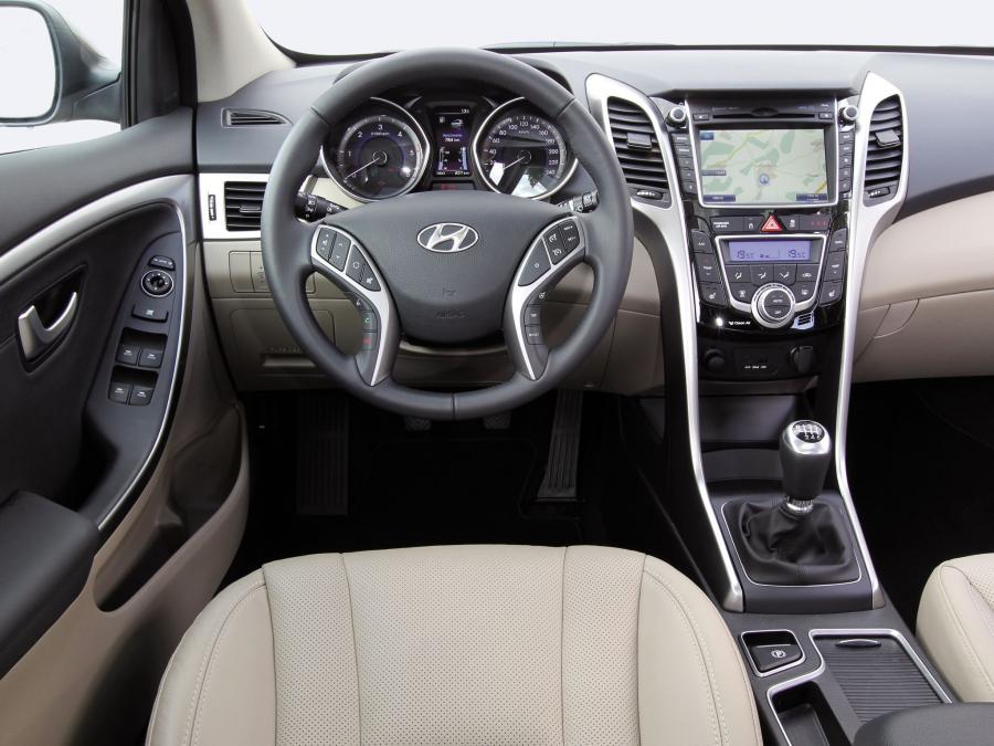  Hyundai i30 Wagon 2012 года  (фото 13 из 19)